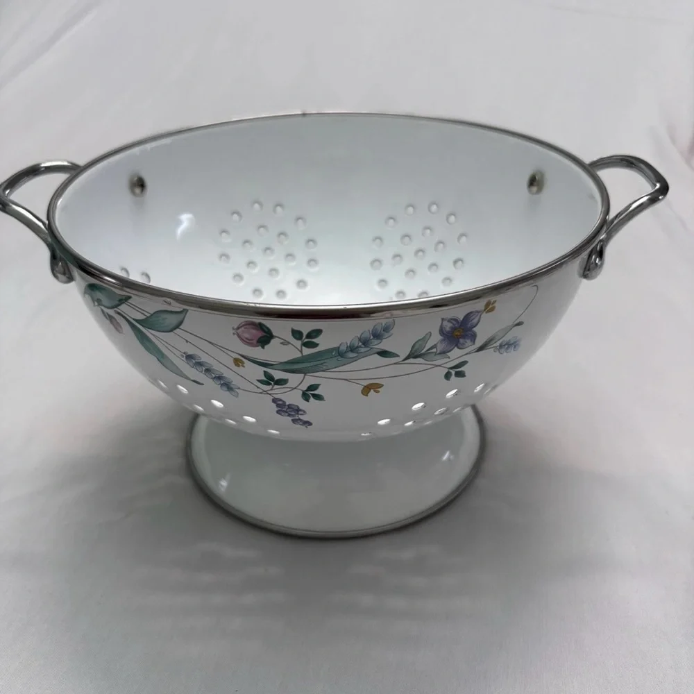 NIB Pfaltzgraff April Flowers Enamel Colander Strainer